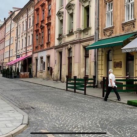 Вірменська 8 利沃夫 外观 照片